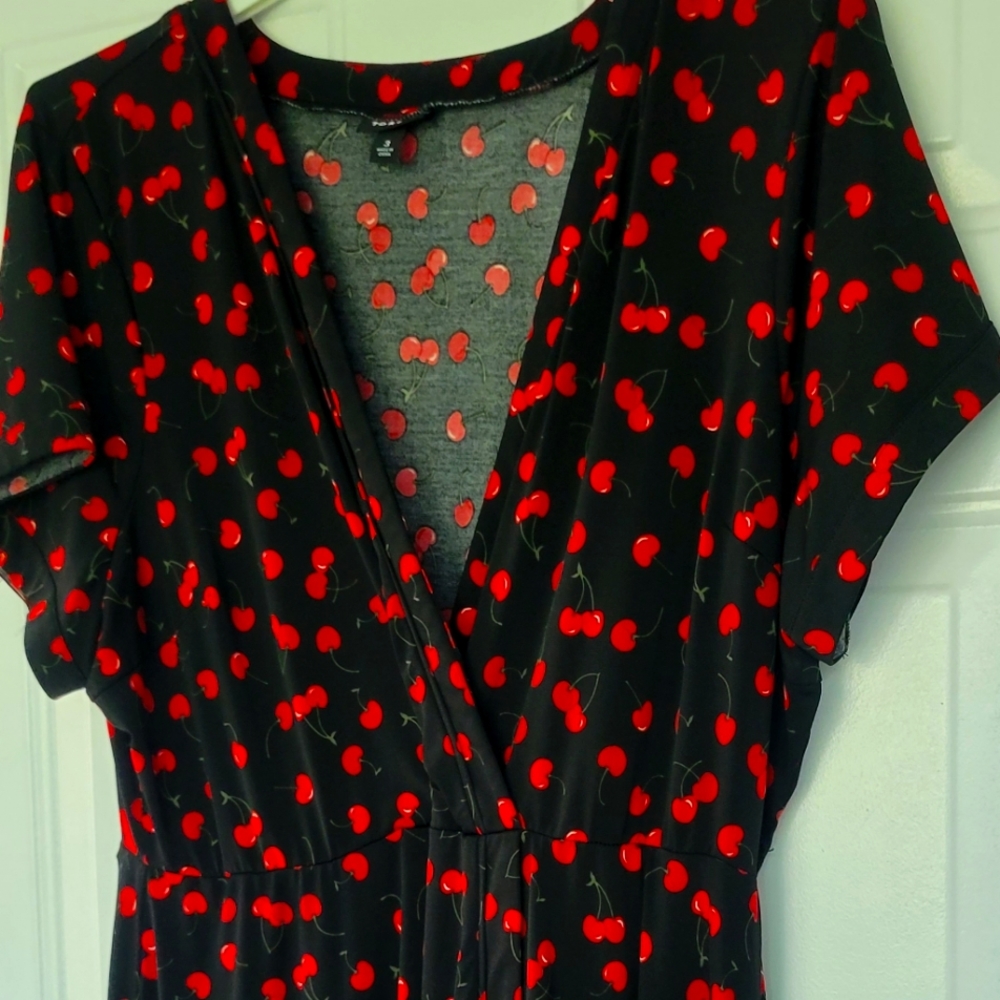 Super  Cute  🍒 Print dress  size 3 from Torrid